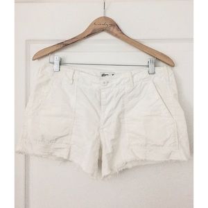 White American Eagle shorts